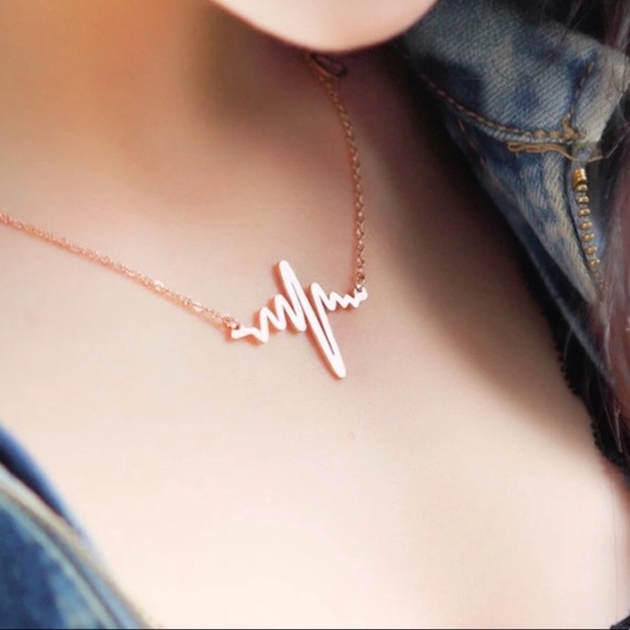 heartbeat necklace - Picture 2 of 6